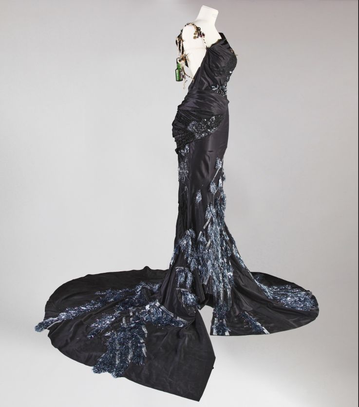 Fashion Week : une exposition gratuite et exceptionnelle de pièces Dior dans un palace parisien