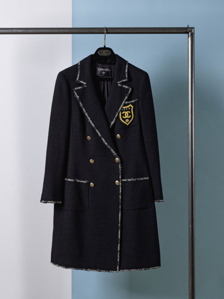 Une exposition mode gratuite de centaines de pièces Chanel dans une sublime maison de ventes à Paris