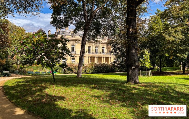 Jardin de l'Hôtel Salomon de Rothschild à Paris : un havre de verdure historique caché au cœur du 8e