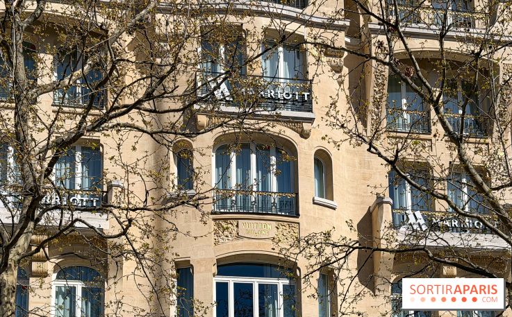Cette célèbre maison de luxe est sur les Champs-Élysées depuis 1914 et sa première façade existe encore