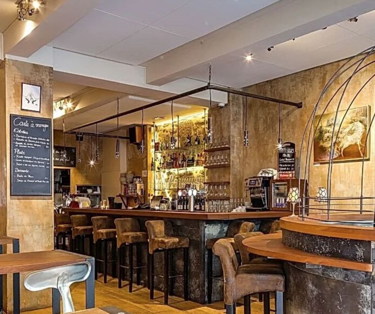 Le 153, bar à cocktails du Marais, organise une soirée 100% good vibes pour fêter ses 7 ans !