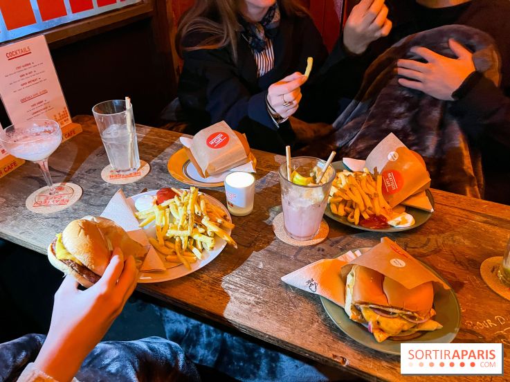 HEATTECH CAFÉ : la terrasse la plus chaude de Paris signée UNIQLO, au Café Chéri(e)