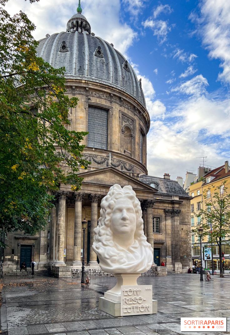 Une exposition en plein air des œuvres monumentales de Rero dans le quartier Faubourg Saint Honoré