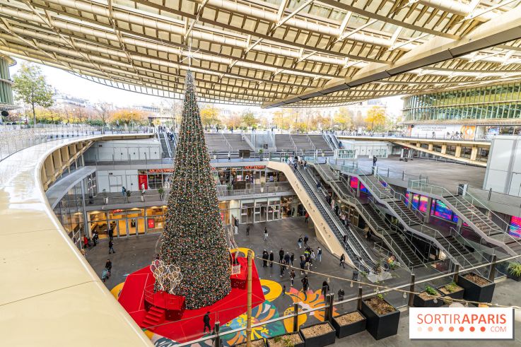 visuel Paris visuel  -  sapin - forum des halles - Noël