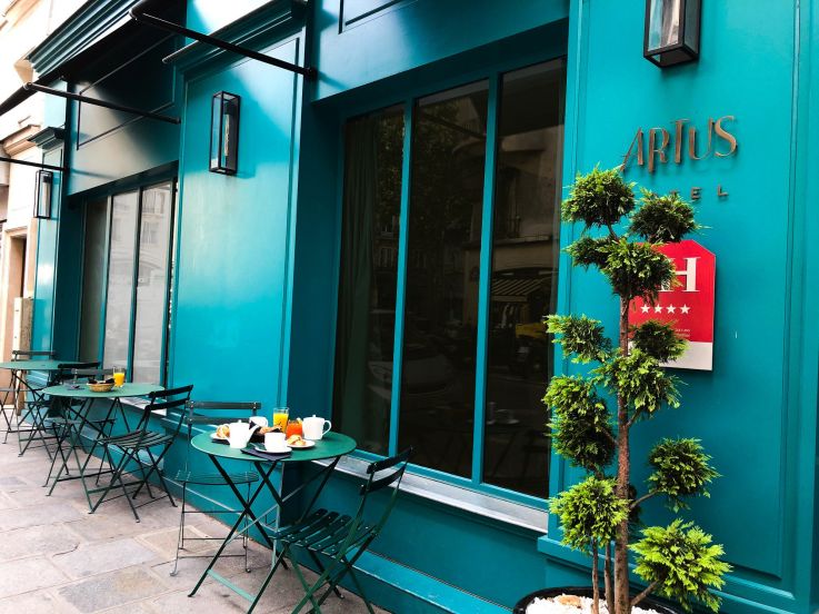 Artus Hôtel X Cul de Cochon - La terrasse éphémère de l'été