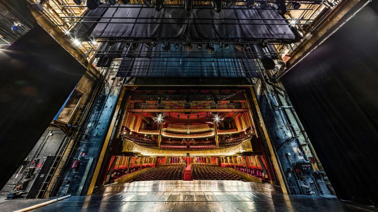 Explorez les Coulisses du Casino de Paris et des Folies Bergère Pendant les Jeux Olympiques
