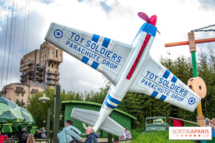 Visuels Disneyland Paris - Toy Soldier Parachute Drop
