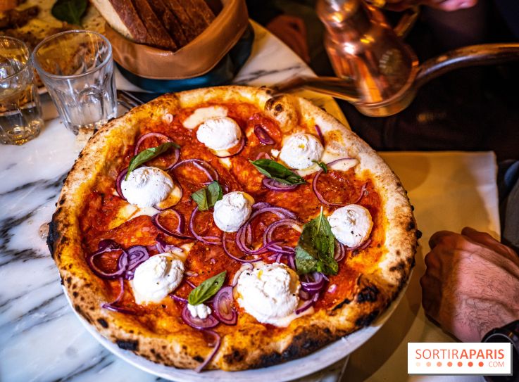 Album Photo : le restaurant italien Chez Bartolo - pizza Diavolo