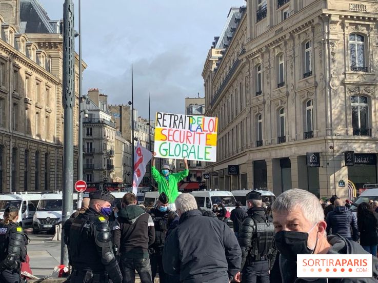 Manifestation nationale pour les libertés place de la République à Paris ce samedi 30 janvier 2021
