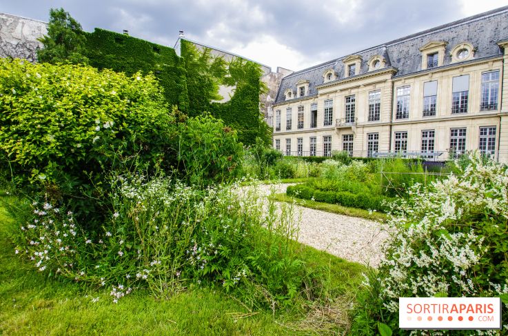 Le jardin des Arts-Albert Schweitzer à Paris, les photos