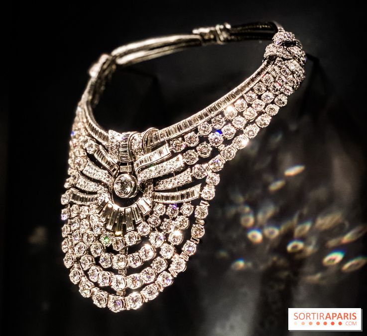 Photos Exposition Pierres Précieuses, du minéraux aux bijoux avec le Joaillier Van Cleef & Arpel diamand