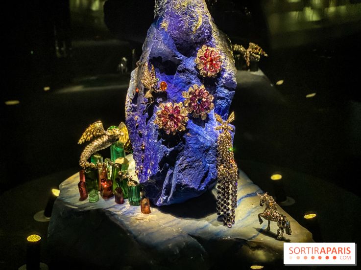 Photos Exposition Pierres Précieuses, du minéraux aux bijoux avec le Joaillier Van Cleef & Arpel