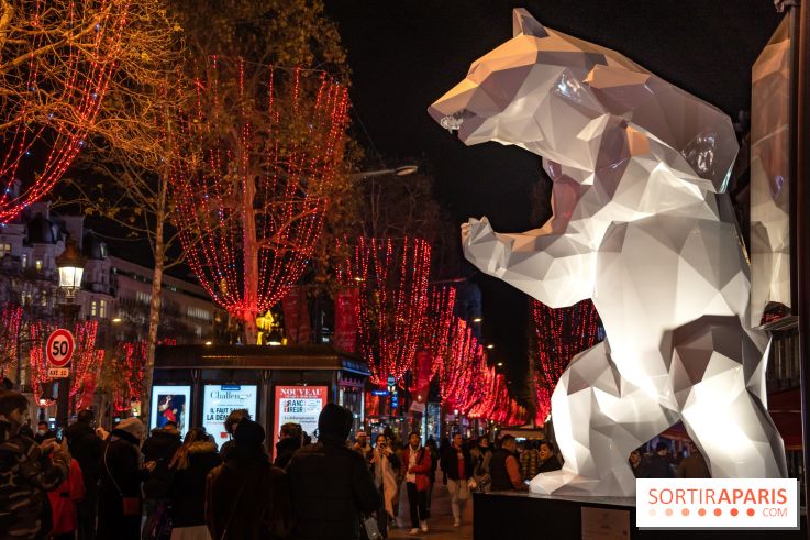 Exposition de Richard Orlinski avec Georges V et sur les Champs-Elysées