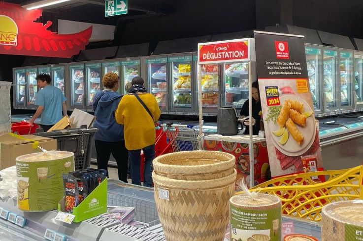 Dégustation des nems saveur de l'année HOA NAM au Tang Frères de Pantin