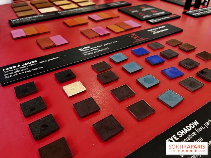 Fête des Mères 2022 : un atelier beauté pour apprendre à se maquiller entre mère et fille