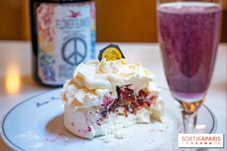 Thé glacé et pavlova Flower Summer chez Mariage Frères