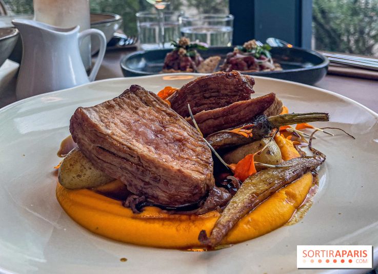 Titi Palacio, bar-restaurant festif à la Félicité 