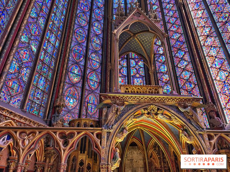 La Sainte-Chapelle et ses 1113 vitraux, un véritable joyau gothique à Paris
