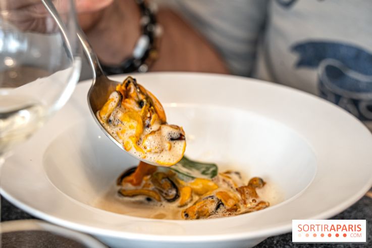 Pianovins restaurant Paris 11e - poêlée de moules de Bouchot - girolles