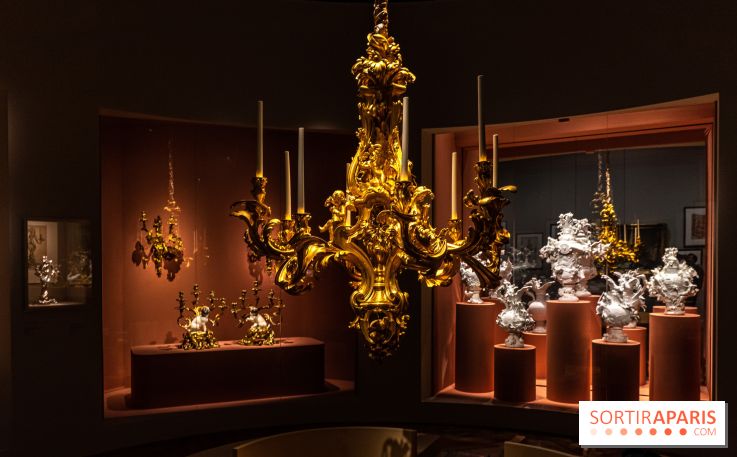Exposition Louis XV au Château de Versailles - lustre à neuf bras de lumière - madame de pompadour - Jacques caffieri - rocaille