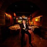 Laurent Gerra se met à table : son nouveau spectacle aux Folies Bergère 