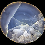 Rêveries de pierres : Poésie et minéraux de Roger Caillois - Agate, Probablement Rio Grande do Sul (Brésil), Paris, MNHN, collection de minéraux et gemmes, cliché François Farges 1500x1000