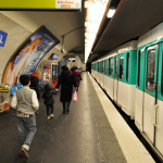Coronavirus : des masques en vente dans les stations de métro dès le 11 mai
