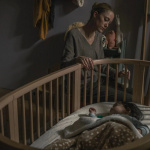 La Main sur le Berceau : le thriller psychologique bientôt sur Disney+