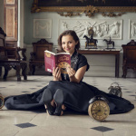 Les Sept cadrans d'Agatha Christie: Mia McKenna-Bruce