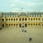 Les canons de l'élégance au Musée de l'Armée