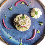 La recette du tartare de daurade de Julien Conca, chef de la Brasserie Là-Haut