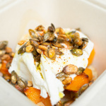 La recette de la burrata, courge et pralin des chefs Romain Meder et Marvic Medina