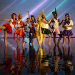 La Revanche des Crevettes Pailletées, découvrez l'affiche et les premières photos