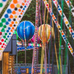 Wonderland Clichy, le nouvel espace d'attractions, manèges et musique électro à deux pas de Paris