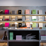 Lacoste ouvre un pop up expérientiel gratuit à Paris, entre mode, art et ateliers créatifs