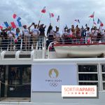 Athlètes et flambeau de Paris 2024