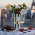 Un hiver ensoleillé au sommet de Paris sur le Rooftop Eylau Paris