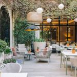 Le Lancaster réinvente l’art de vivre parisien en s’imposant comme un véritable resort urbain au cœur de la capitale