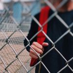 Variant anglais de la Covid-19: vers la fermeture de classes dès un enfant positif ?