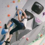 En juin, découvrez l’escalade pour seulement 8€ à Vertical’Art Pigalle, avec des animations