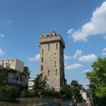 Ce Donjon qui domaine les Hauts-de-Seine devait être la petite sœur du Sacré Cœur