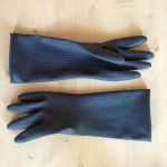 Coronavirus : doit-on porter des gants pour faire ses courses ? 