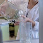 Coronavirus : de l'eau salée pour traiter le Covid-19 ?