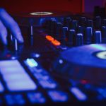 Diplo squatte les platines du T7 Paris