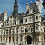 Euro 2016 : Un match de football à la verticale sur le parvis l'Hôtel de Ville