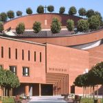 En Essonne, cette étonnante cathédrale cylindrique en briques est l'une des églises les plus insolites de la région