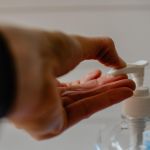 Bar à gel hydroalcoolique à Paris : une aventure vite terminée