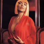 Karol G au Crazy Horse : un show inédit entre cabaret parisien et rythmes latinos