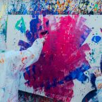 Breush à Paris : vivez l’expérience immersive d’Action Painting dans un cube artistique