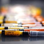 Coronavirus : les vaccins auront des effets secondaires selon le Conseil scientifique